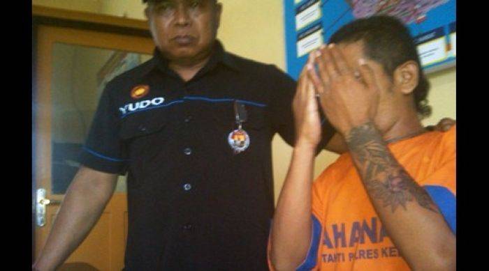 Usai Ambil Kupon Dari Pengepul, Kurir Togel di Kediri Diringkus Usai Ambil Kupon Dari Pengepul, Kurir Togel di Kediri Diringkus