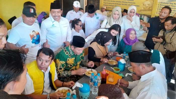Golkar-PKB Sepakat Bentuk Koalisi Besar, Pilkada Sidoarjo 2024 Bakal Munculkan Calon Tunggal? Golkar-PKB Sepakat Bentuk Koalisi Besar, Pilkada Sidoarjo 2024 Bakal Munculkan Calon Tunggal?