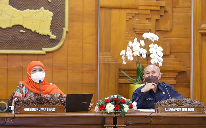 Gubernur Khofifah Dukung Gerakan Bangga Buatan Indonesia Gubernur Khofifah Dukung Gerakan Bangga Buatan Indonesia