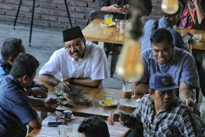 Jelang Debat Publik, Gus Ipul Berdoa dengan Sejumlah Kiai Sepuh Jelang Debat Publik, Gus Ipul Berdoa dengan Sejumlah Kiai Sepuh