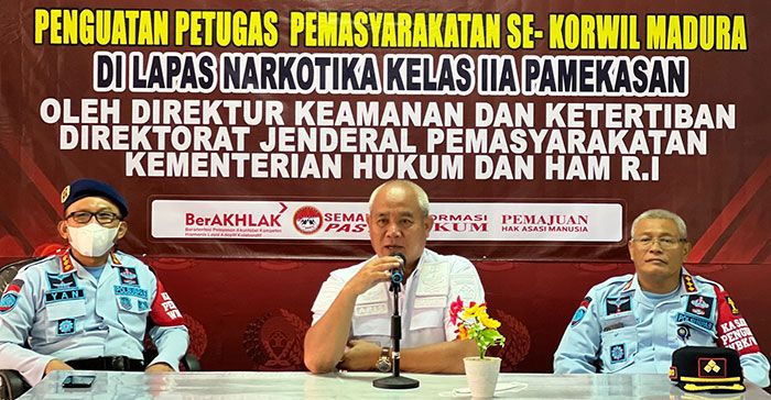 Direktur Kamtib Ditjenpas Beri Penguatan UPT Pemasyarakatan se-Korwil Madura Direktur Kamtib Ditjenpas Beri Penguatan UPT Pemasyarakatan se-Korwil Madura