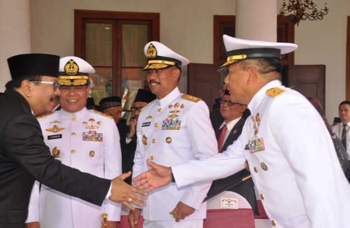 Kasarmatim Hadiri Upacara Peringatan Hari Lahir Pancasila di Grahadi Kasarmatim Hadiri Upacara Peringatan Hari Lahir Pancasila di Grahadi