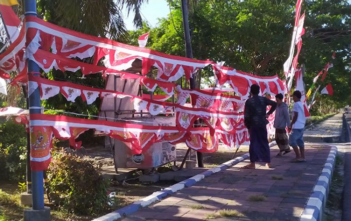 Masih Pandemi, Penjualan Atribut Agustusan di Pamekasan Anjlok Masih Pandemi, Penjualan Atribut Agustusan di Pamekasan Anjlok