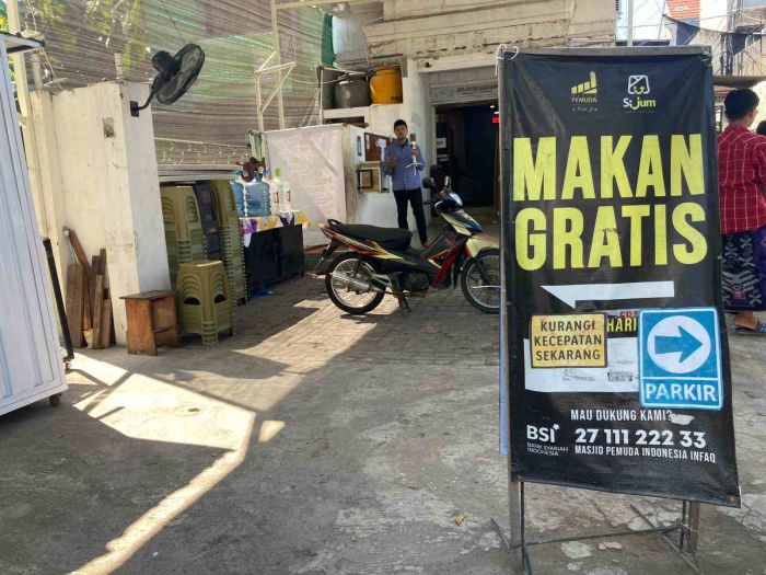 Hebat! Masjid ini Tiap Hari Sediakan Makan dan Penginapan Ber-AC Plus Kopi-Snack Gratis Hebat! Masjid ini Tiap Hari Sediakan Makan dan Penginapan Ber-AC Plus Kopi-Snack Gratis