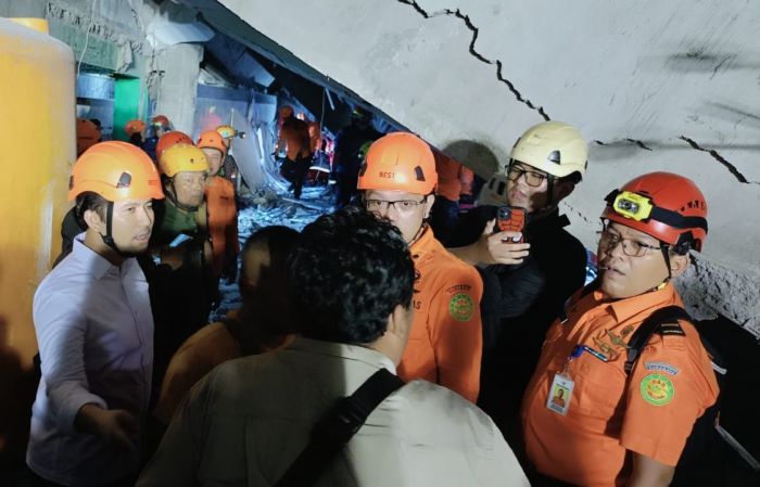 Wagub Emil Turun di Proses Evakuasi Musala Ponpes Ambruk di Sidoarjo: Kebutuhan Santri Tercukupi