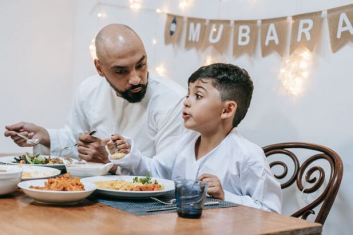 6 Tradisi Unik Lebaran di Berbagai Negara 6 Tradisi Unik Lebaran di Berbagai Negara