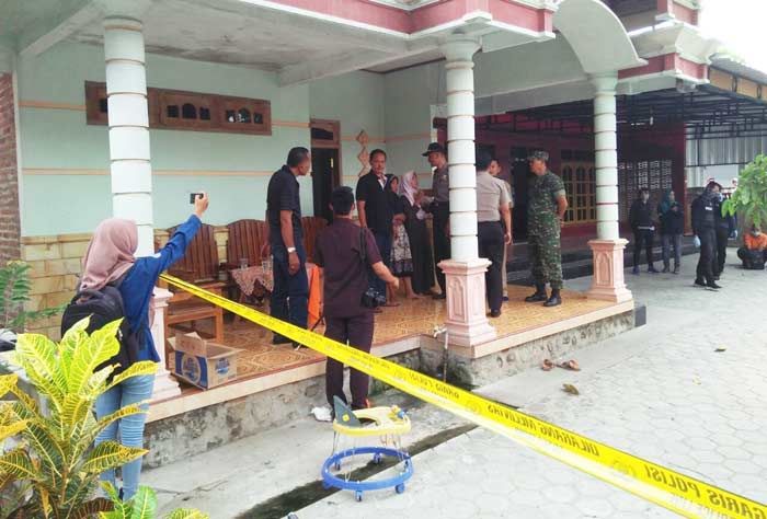 Terduga Teroris yang Ditangkap di Ponorogo Rencanakan Serang Istana Terduga Teroris yang Ditangkap di Ponorogo Rencanakan Serang Istana