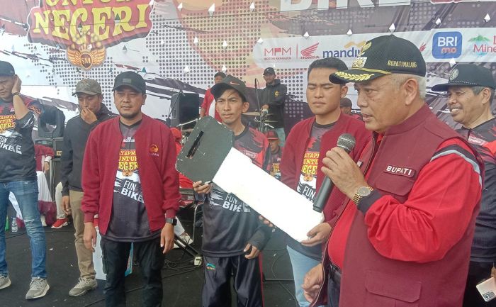 Meriahkan Fun Bike HUT ke-78 Kemerdekaan RI, Bupati Sanusi Undi Satu Unit Motor Meriahkan Fun Bike HUT ke-78 Kemerdekaan RI, Bupati Sanusi Undi Satu Unit Motor