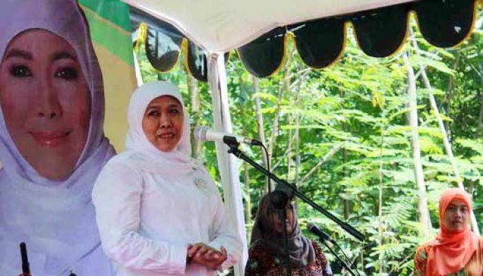 Letakkan Batu Pertama, Mensos Khofifah Resmikan Pembangunan Huntap Bagi Gepeng Letakkan Batu Pertama, Mensos Khofifah Resmikan Pembangunan Huntap Bagi Gepeng