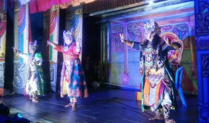 Diskebpar Rutin Gelar Festival Banyuwangi Weekend sebagai Ajang Promosi Pelaku Seni Diskebpar Rutin Gelar Festival Banyuwangi Weekend sebagai Ajang Promosi Pelaku Seni