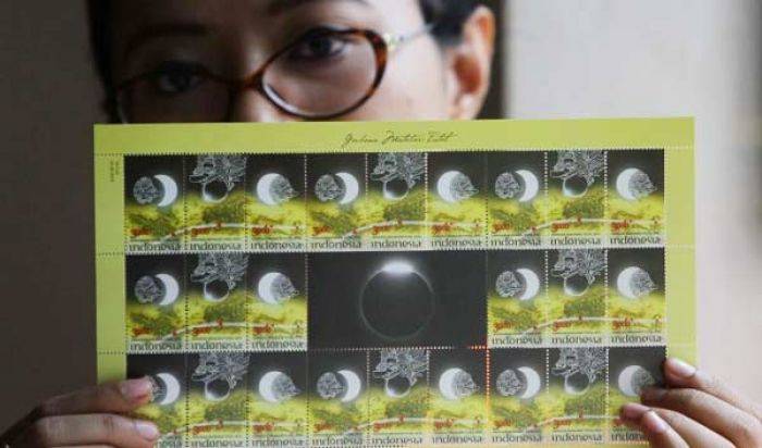 9 Maret, Gerhana Matahari Total Bisa Dilihat di Seluruh Indonesia, Ada Prangko Edisi Khusus 9 Maret, Gerhana Matahari Total Bisa Dilihat di Seluruh Indonesia, Ada Prangko Edisi Khusus
