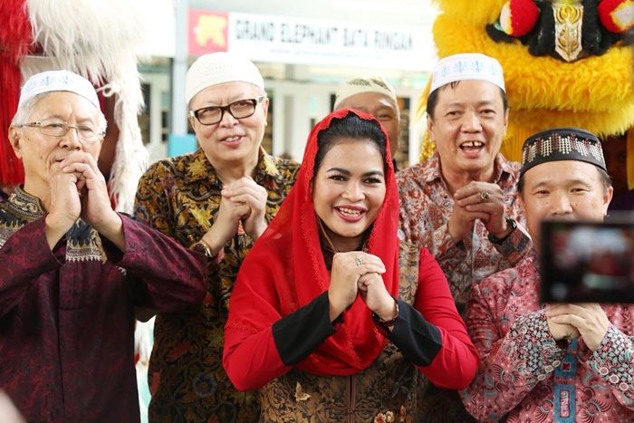 Jaga Keragaman, Puti Kunjungi Masjid Cheng Ho Surabaya Jaga Keragaman, Puti Kunjungi Masjid Cheng Ho Surabaya