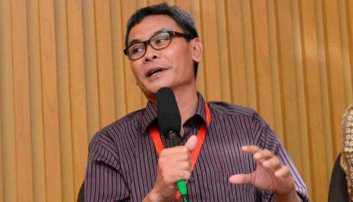 Jadi Jubir Istana, Johan Bingung Merokok, tapi Dapat Mobil, Ajudan, 6 Staf dan Perumahan Jadi Jubir Istana, Johan Bingung Merokok, tapi Dapat Mobil, Ajudan, 6 Staf dan Perumahan