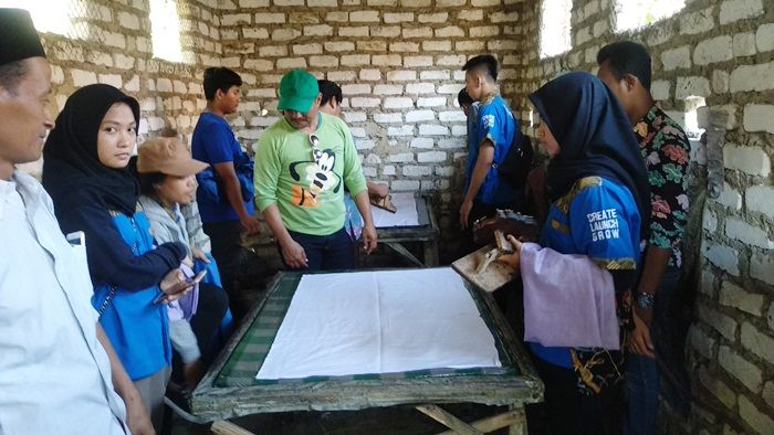 Ingin Belajar Batik Pamekasan, Mahasiswa UWM Surabaya Kunjungi Klampar Ingin Belajar Batik Pamekasan, Mahasiswa UWM Surabaya Kunjungi Klampar