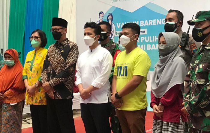 Kunjungi Jember, Wagub Jatim Minta Percepatan Vaksinasi untuk Lansia Ditingkatkan Kunjungi Jember, Wagub Jatim Minta Percepatan Vaksinasi untuk Lansia Ditingkatkan