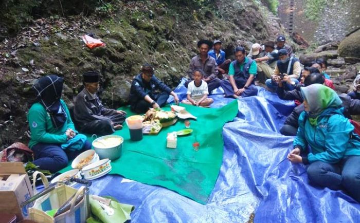 Bersama Warga Oro-oro Ombo, Perumdam Among Tirto Gelar Selamatan Sumber Dharmi Bersama Warga Oro-oro Ombo, Perumdam Among Tirto Gelar Selamatan Sumber Dharmi