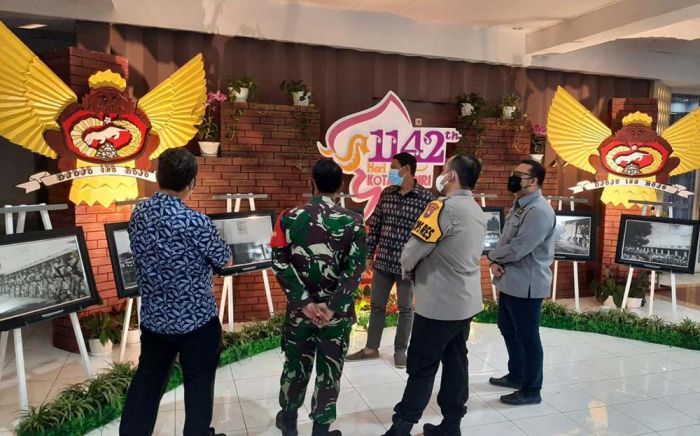 Kilas Balik Sejarah Hari Jadi Kota Kediri ke-1142, Pemkot Pamerkan Foto Tempoe Doeloe Kilas Balik Sejarah Hari Jadi Kota Kediri ke-1142, Pemkot Pamerkan Foto Tempoe Doeloe