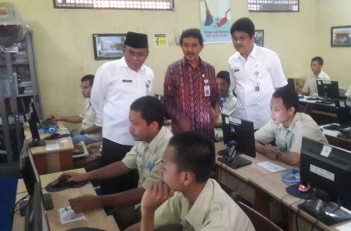 Kadispendik Jatim Pastikan UNBK SMK se-Jatim Berjalan Lancar Kadispendik Jatim Pastikan UNBK SMK se-Jatim Berjalan Lancar