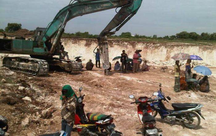 Makin Merusak Lingkungan, DPRD Gresik Desak SKPD Tindak Tegas Tambang Galian C Ilegal Makin Merusak Lingkungan, DPRD Gresik Desak SKPD Tindak Tegas Tambang Galian C Ilegal