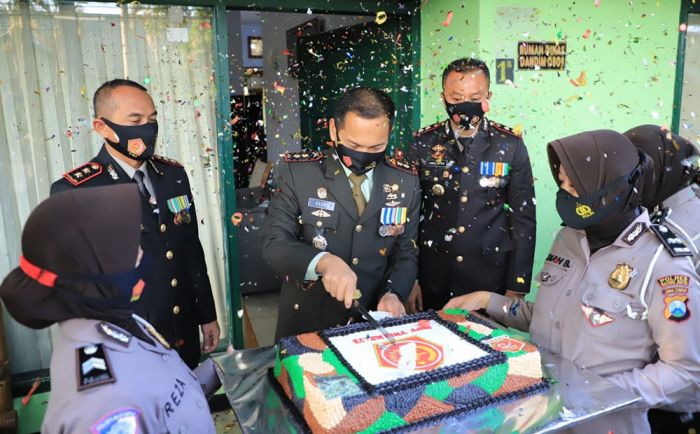Dua Kapolres Beri Ucapan HUT TNI ke-75 Dua Kapolres Beri Ucapan HUT TNI ke-75