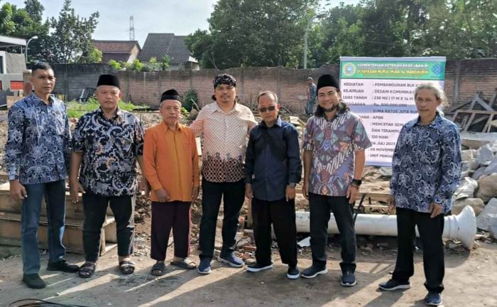 Anggota Komisi IX DPR RI Serahkan Bantuan Rp1 Miliar ke Yayasan Nurul Huda Almanshurin