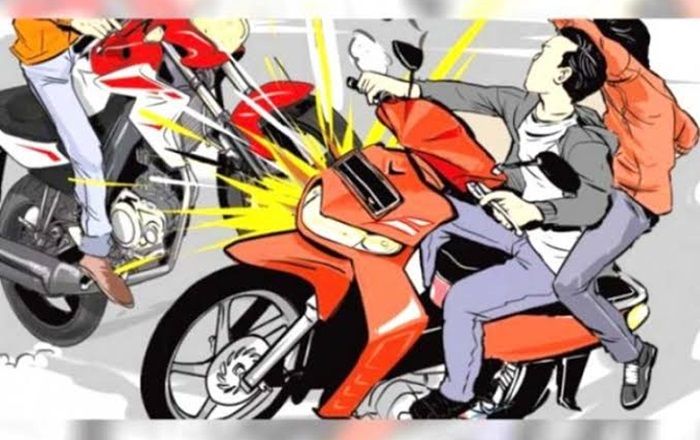 Tabrakan Adu Depan di Raya Somalang Pamekasan, Satu Pemotor Meninggal Dunia Tabrakan Adu Depan di Raya Somalang Pamekasan, Satu Pemotor Meninggal Dunia