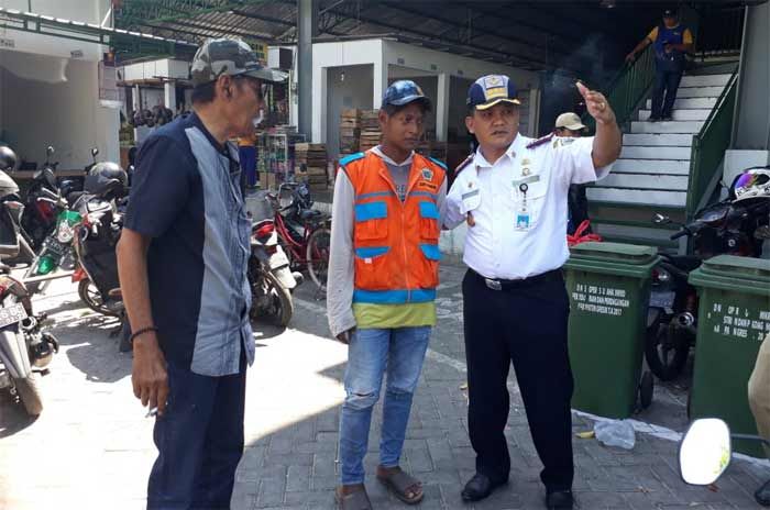 Dishub Gresik Tertibkan Jukir dan Areal Parkir Liar