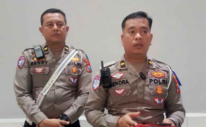 Operasi Keselamatan Semeru 2025 di Kediri, Polisi Tegur 4.669 Pelanggar Lalu Lintas Operasi Keselamatan Semeru 2025 di Kediri, Polisi Tegur 4.669 Pelanggar Lalu Lintas