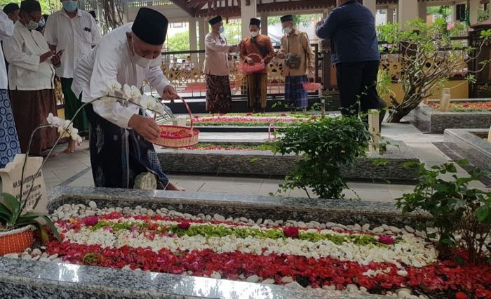 Makam Gus Dur Dibuka, Peziarah Tumpah Ruah