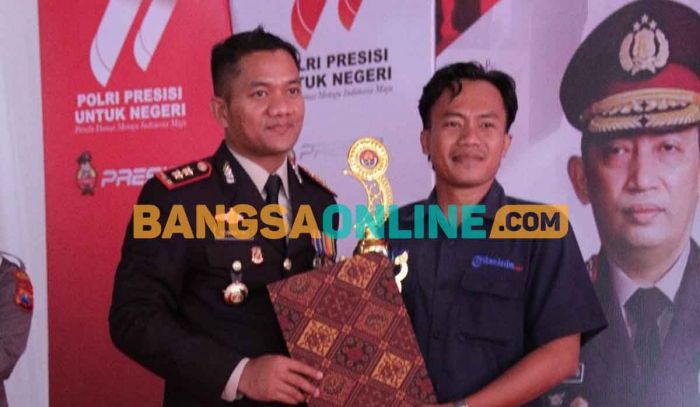 Hari Bhayangkara ke-77, Wartawan di Sampang ini Menangkan Lomba Artikel Feature