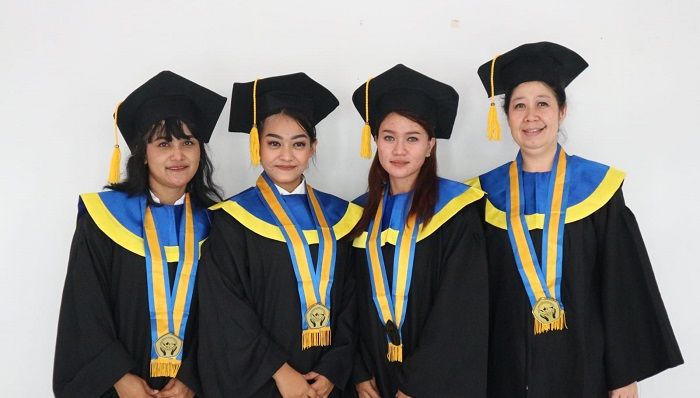 Kisah Tiga Warga Binaan Rutan Perempuan Surabaya Diwisuda dari Penjara Kisah Tiga Warga Binaan Rutan Perempuan Surabaya Diwisuda dari Penjara
