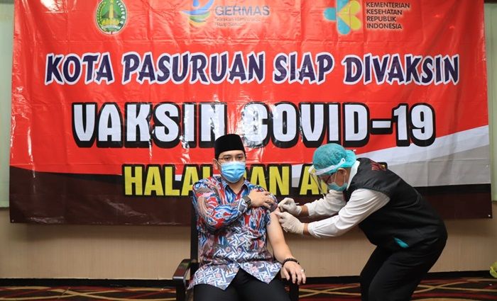 Wali Kota dan Forkopimda Kota Pasuruan Jalani Vaksinasi Covid-19 Tahap II