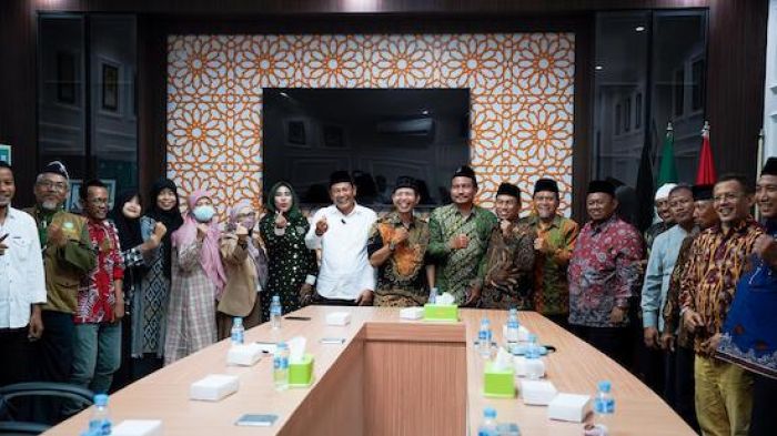 Silaturahmi dengan Paslon Subandi-Mimik, Muhammadiyah Sidoarjo: Beliau Punya Komitmen Besar Silaturahmi dengan Paslon Subandi-Mimik, Muhammadiyah Sidoarjo: Beliau Punya Komitmen Besar
