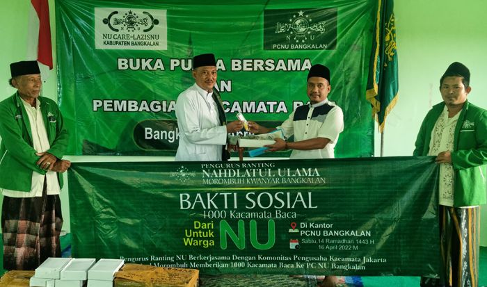 Hipko Jakarta Sumbangkan 1.000 Kacamata Baca untuk Guru Ngaji dan Madrasah di Bangkalan