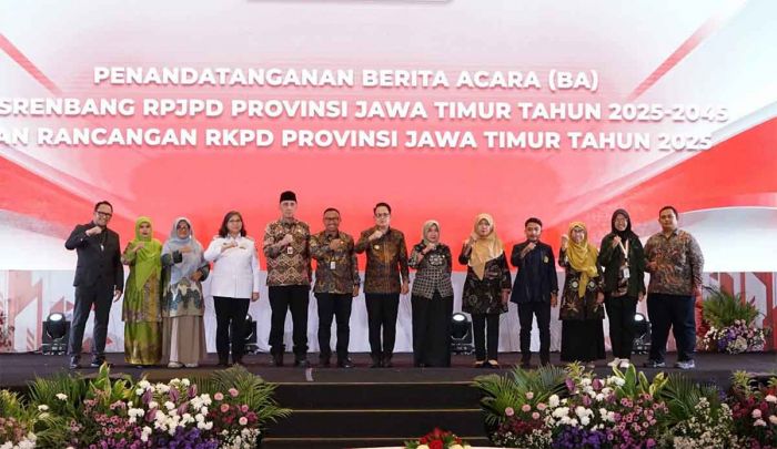 Pj Wali Kota Kediri Hadiri Musrenbang RPJPD 2025-2045 dan RKPD 2025 Provinsi Jawa Timur Pj Wali Kota Kediri Hadiri Musrenbang RPJPD 2025-2045 dan RKPD 2025 Provinsi Jawa Timur