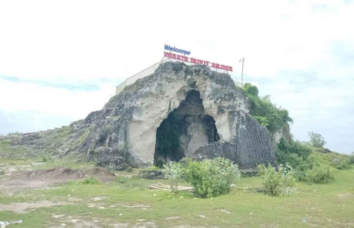 Mengintip Pesona Bukit Anjhir di Bangkalan Mengintip Pesona Bukit Anjhir di Bangkalan