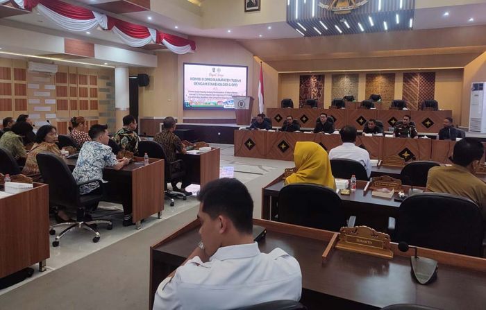 Perwakilan Surabaya Tak Hadir, Komisi II DPRD Tuban Reschedule Mediasi Kelenteng Kwan Sing Bio Perwakilan Surabaya Tak Hadir, Komisi II DPRD Tuban Reschedule Mediasi Kelenteng Kwan Sing Bio