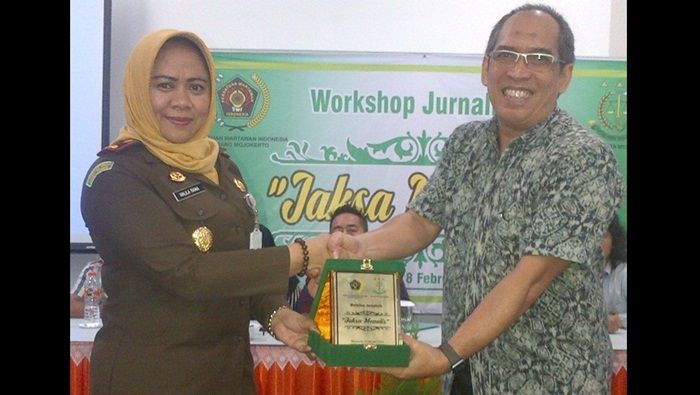 Kejari Kota Bersama PWI Mojokerto Gelar Workshop Jurnalistik Kejari Kota Bersama PWI Mojokerto Gelar Workshop Jurnalistik