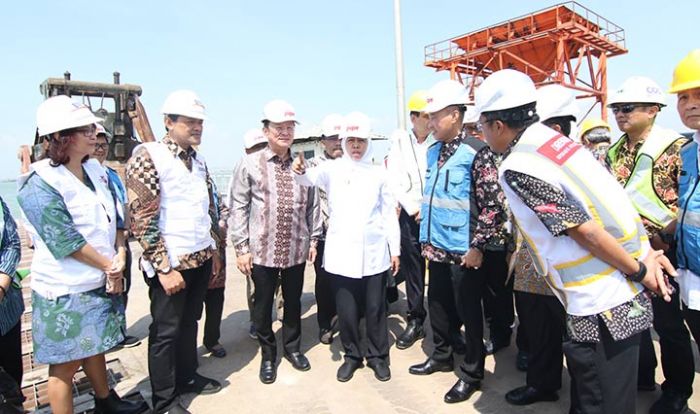 Kunjungi JIIPE, Gubernur Khofifah Bahas Kerja Sama Tenaga Kerja Terampil Kunjungi JIIPE, Gubernur Khofifah Bahas Kerja Sama Tenaga Kerja Terampil