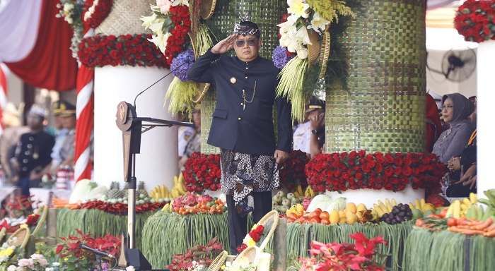Puncak Peringatan Hari Jadi Ke-79, Pj Gubernur Adhy: Jatim Siap Jadi Gerbang Nusantara Baru Puncak Peringatan Hari Jadi Ke-79, Pj Gubernur Adhy: Jatim Siap Jadi Gerbang Nusantara Baru