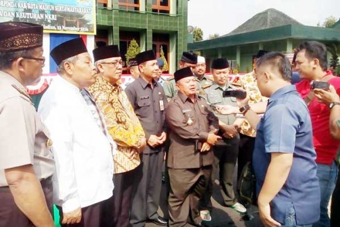 TNI, Polri, Pemda, Alim Ulama dan Warga Madiun Menggelar Doa Bersama