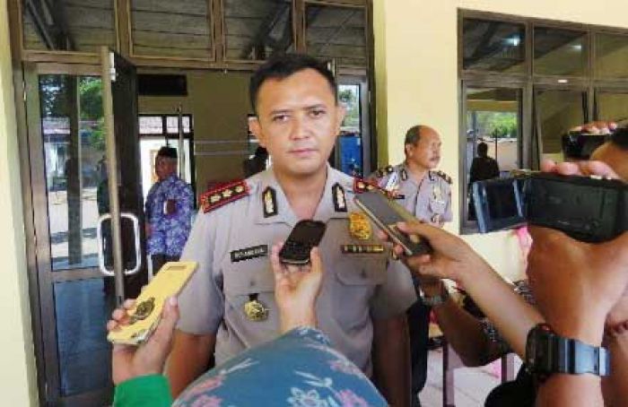 Kapolres Pacitan Ancam Tindak Tegas Wartawan Bodong dan Anggota LSM Abal-Abal Kapolres Pacitan Ancam Tindak Tegas Wartawan Bodong dan Anggota LSM Abal-Abal