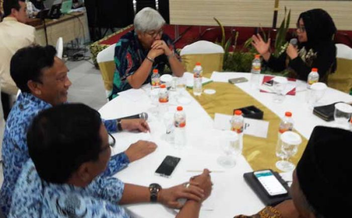 Sering jadi Sasaran Masyarakat, Bupati Gresik Minta Pengelolaan Tambang Dikembalikan ke Daerah Sering jadi Sasaran Masyarakat, Bupati Gresik Minta Pengelolaan Tambang Dikembalikan ke Daerah
