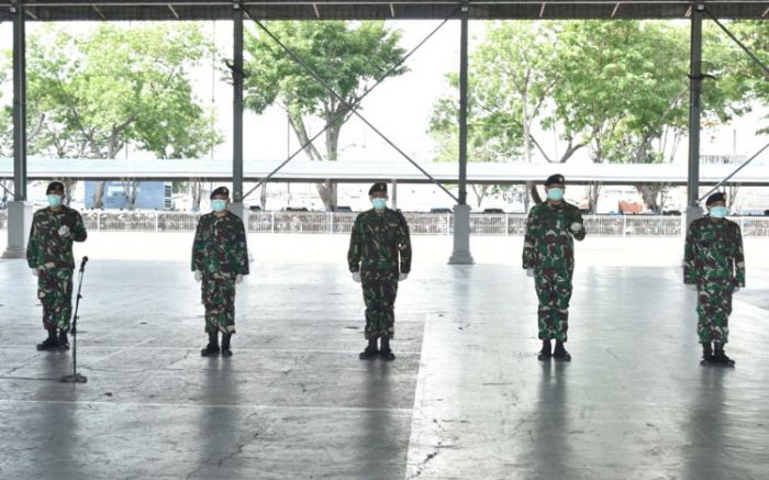 Letkol Djawara Whimbo Serahkan Jabatan Kadispen Koarmada II Kepada Letkol Akhmad Alif Letkol Djawara Whimbo Serahkan Jabatan Kadispen Koarmada II Kepada Letkol Akhmad Alif