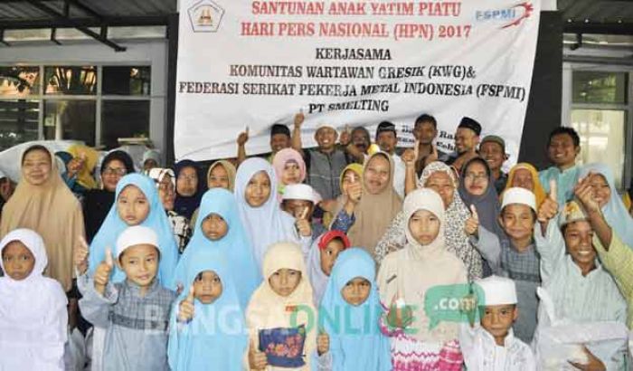 Peringati HPN 2017, KWG dan FSPMI Smelting Santuni Yatim dan Janda Peringati HPN 2017, KWG dan FSPMI Smelting Santuni Yatim dan Janda
