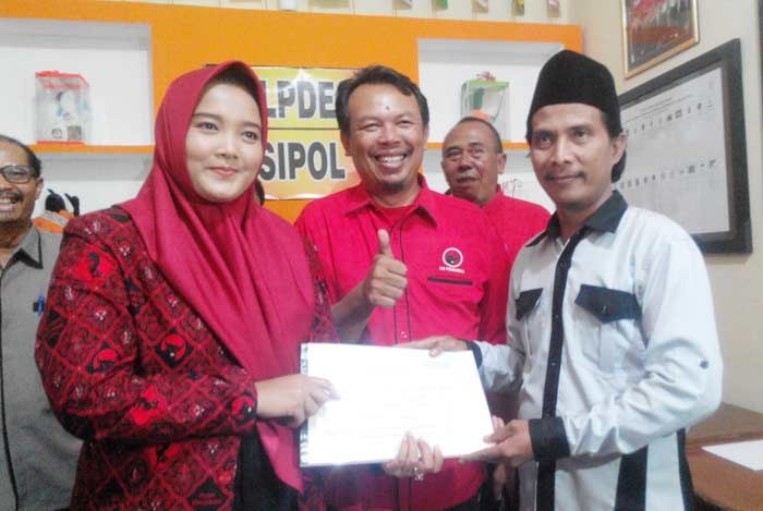 Daftar Pemilu, PDIP Mojokerto Dikawal Reog Daftar Pemilu, PDIP Mojokerto Dikawal Reog