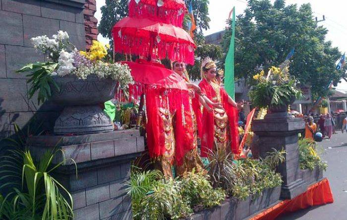 Karnaval dan Pawai Mobil Hias Peringatan HUT RI ke-71 di Kota Mojokerto Berlangsung Meriah