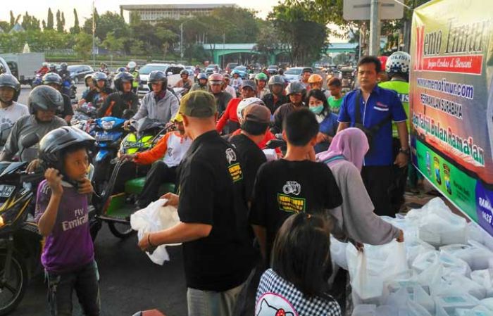 Kabiro Surabaya Memo Timur Bagikan 1000 Takjil Gratis Kabiro Surabaya Memo Timur Bagikan 1000 Takjil Gratis