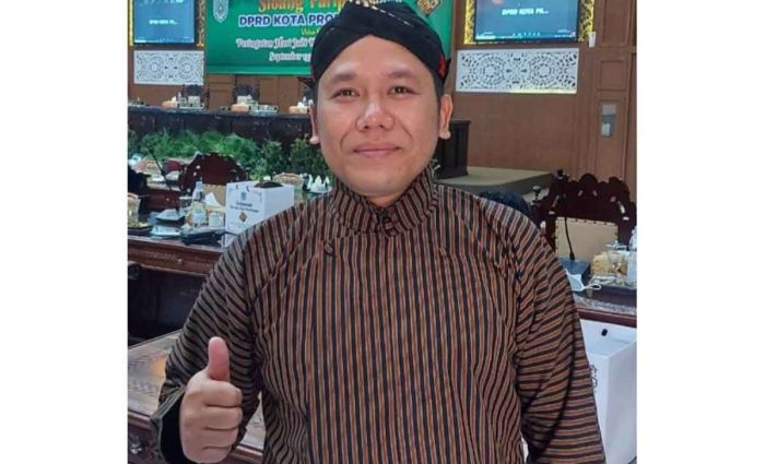Anggota DPRD Kota Probolinggo ini Berkomitmen Perjuangkan Aspirasi Rakyat Anggota DPRD Kota Probolinggo ini Berkomitmen Perjuangkan Aspirasi Rakyat