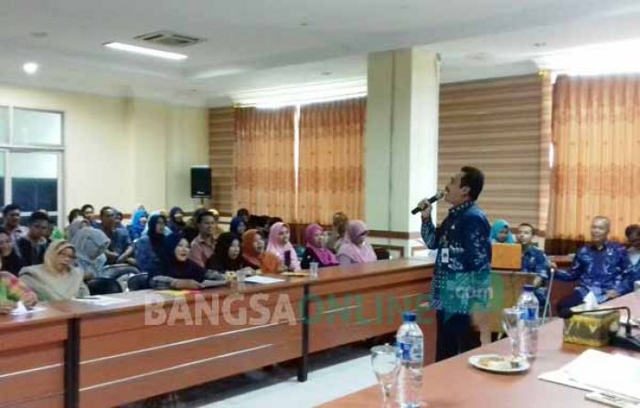 Diskop Gresik Ajukan Hak Paten 25 Produk IMKM ke Depkum HAM Diskop Gresik Ajukan Hak Paten 25 Produk IMKM ke Depkum HAM